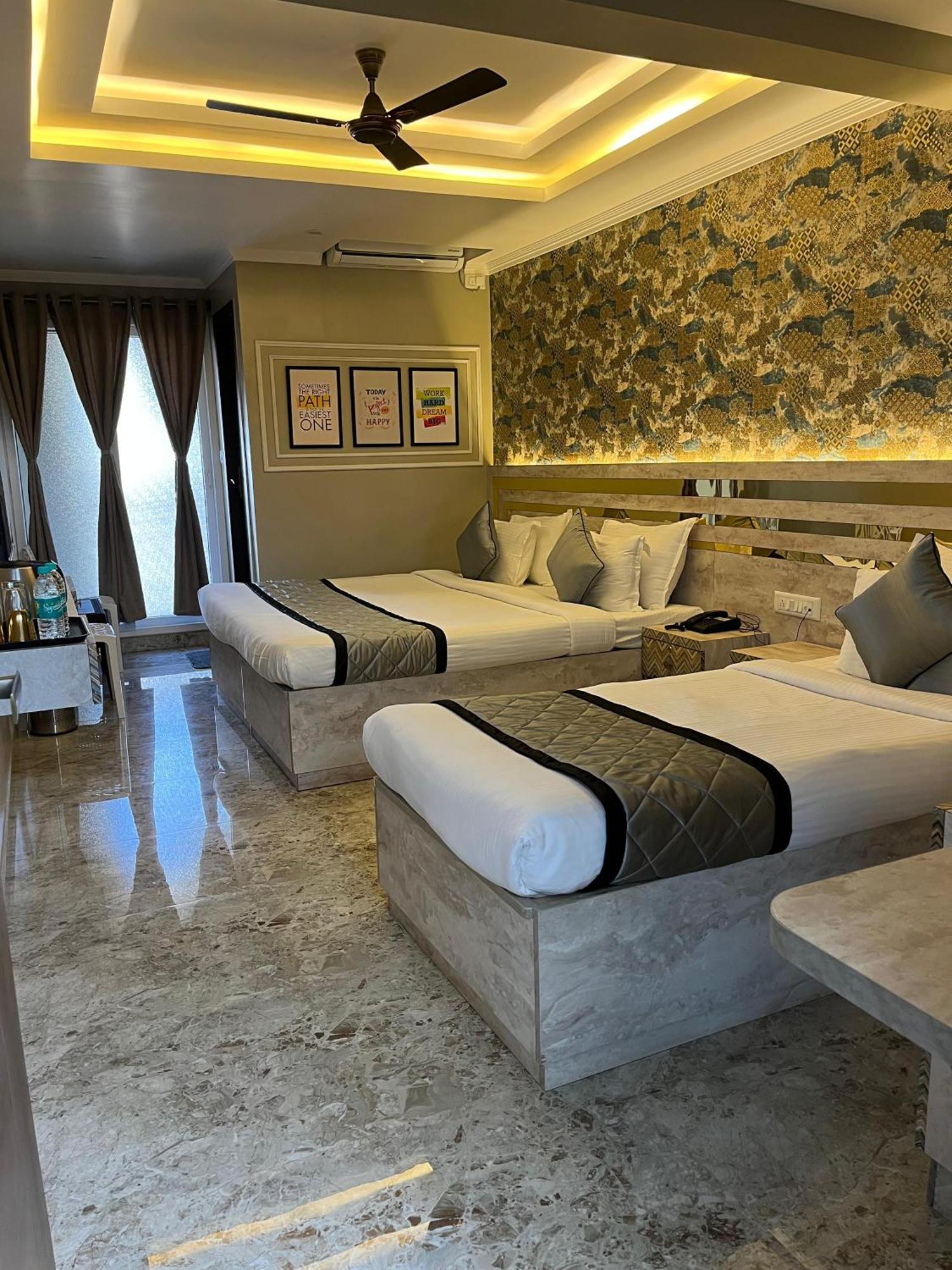 Hotel Lg Suites 벵갈루루 외부 사진