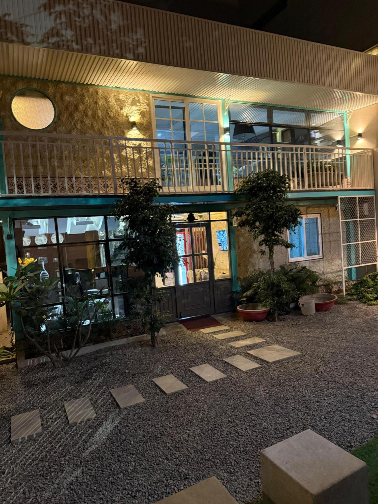 Hotel Lg Suites 벵갈루루 외부 사진